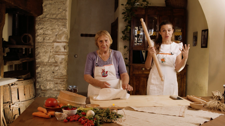 Private LARGE GROUP (10+ Seats) Pasta Class with Nonna